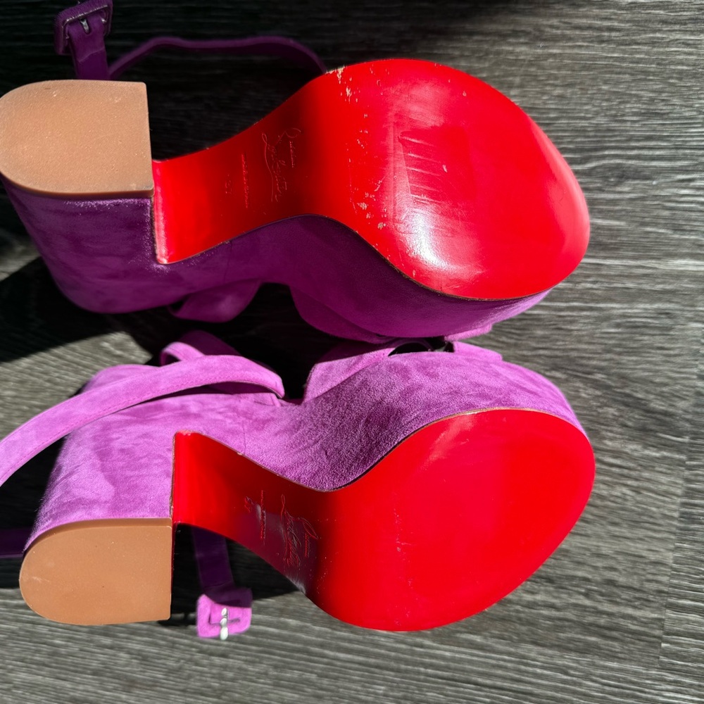 Christian Louboutin Elegant Purple Platform Sandals - Picture 2 of 7